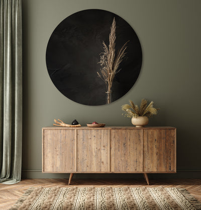 Donker stilleven met droogbloemen op oude houten tafel - Mayra Fotografie