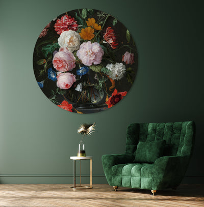 Nature morte avec des fleurs dans un vase en verre