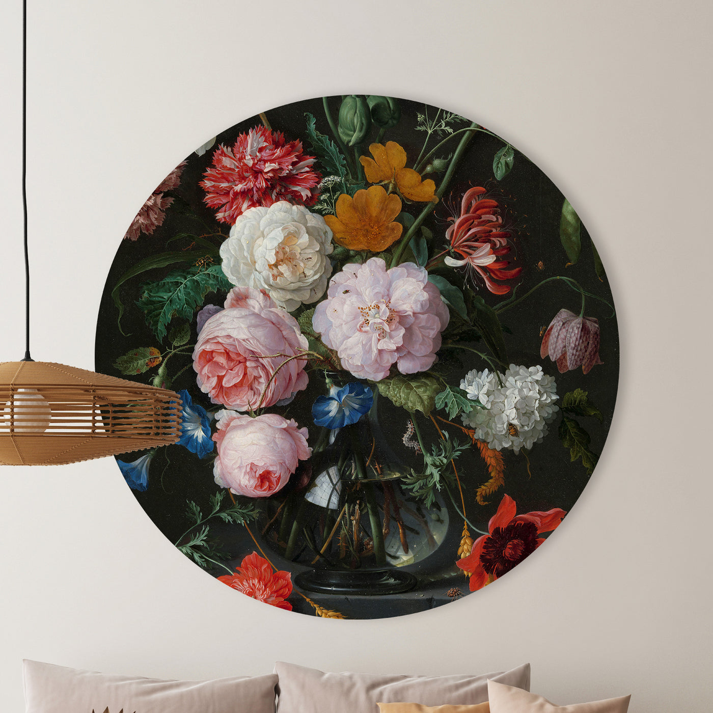 Nature morte avec des fleurs dans un vase en verre